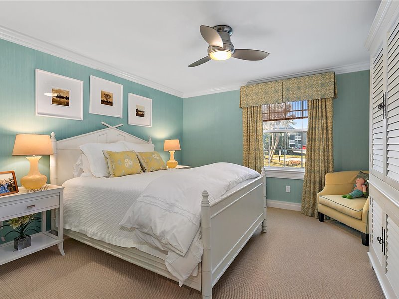 gallery images of property listing
