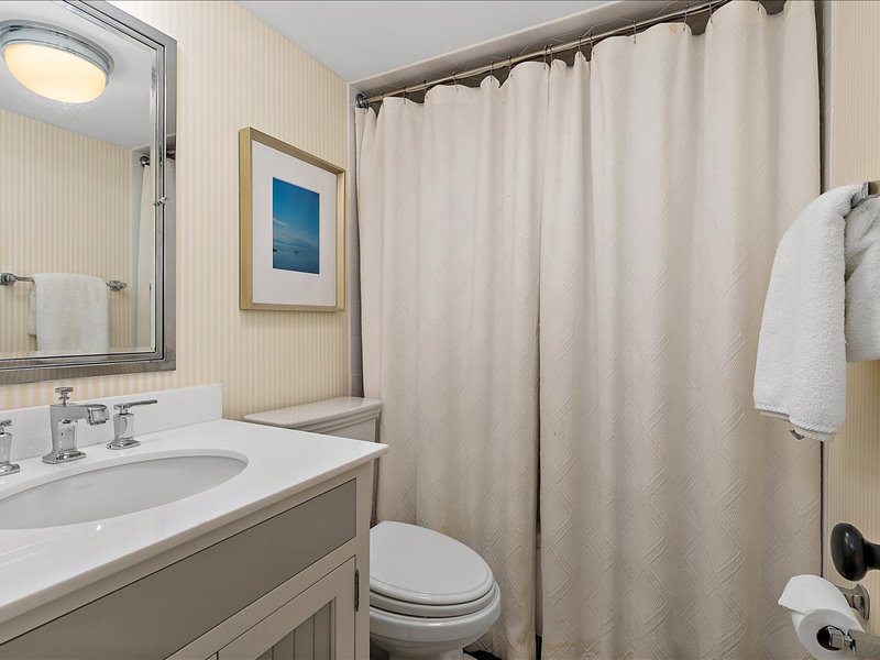 gallery images of property listing