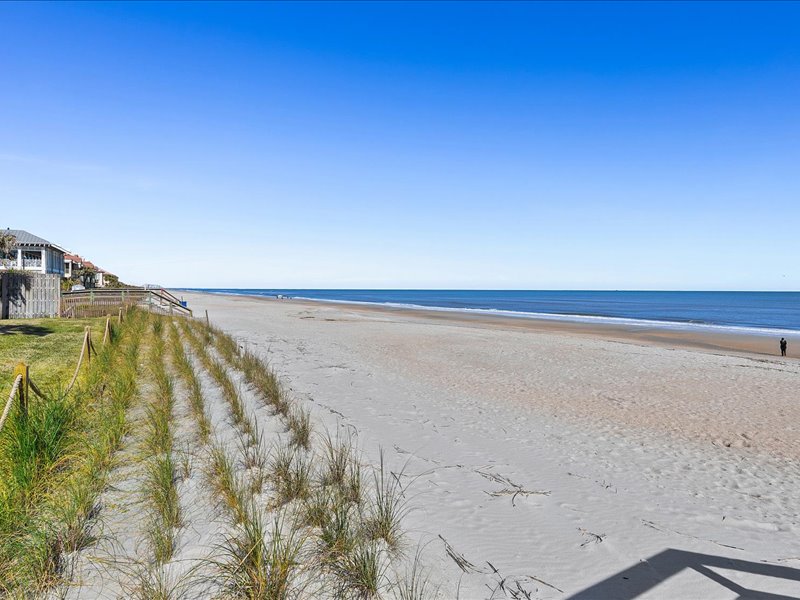 gallery images of property listing