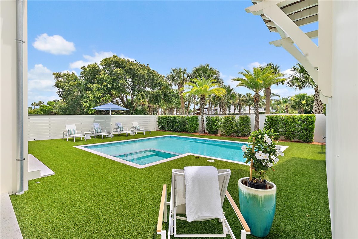 gallery images of property listing