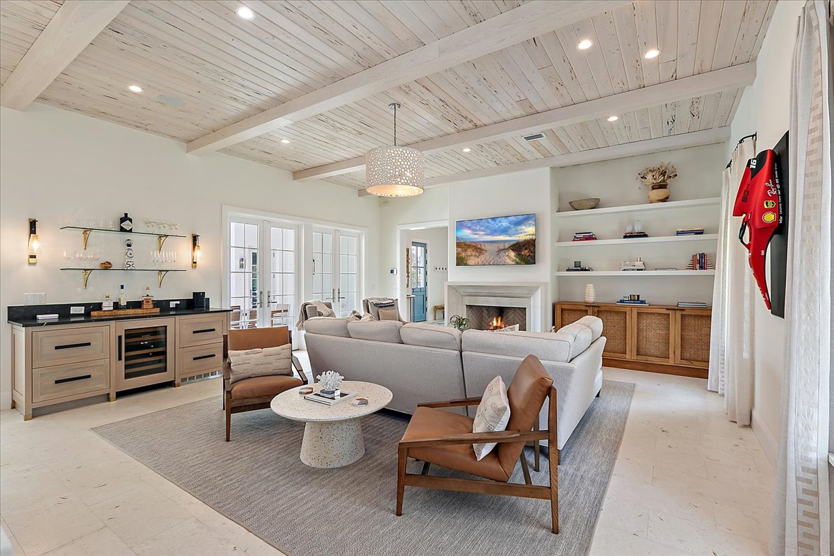 gallery images of property listing