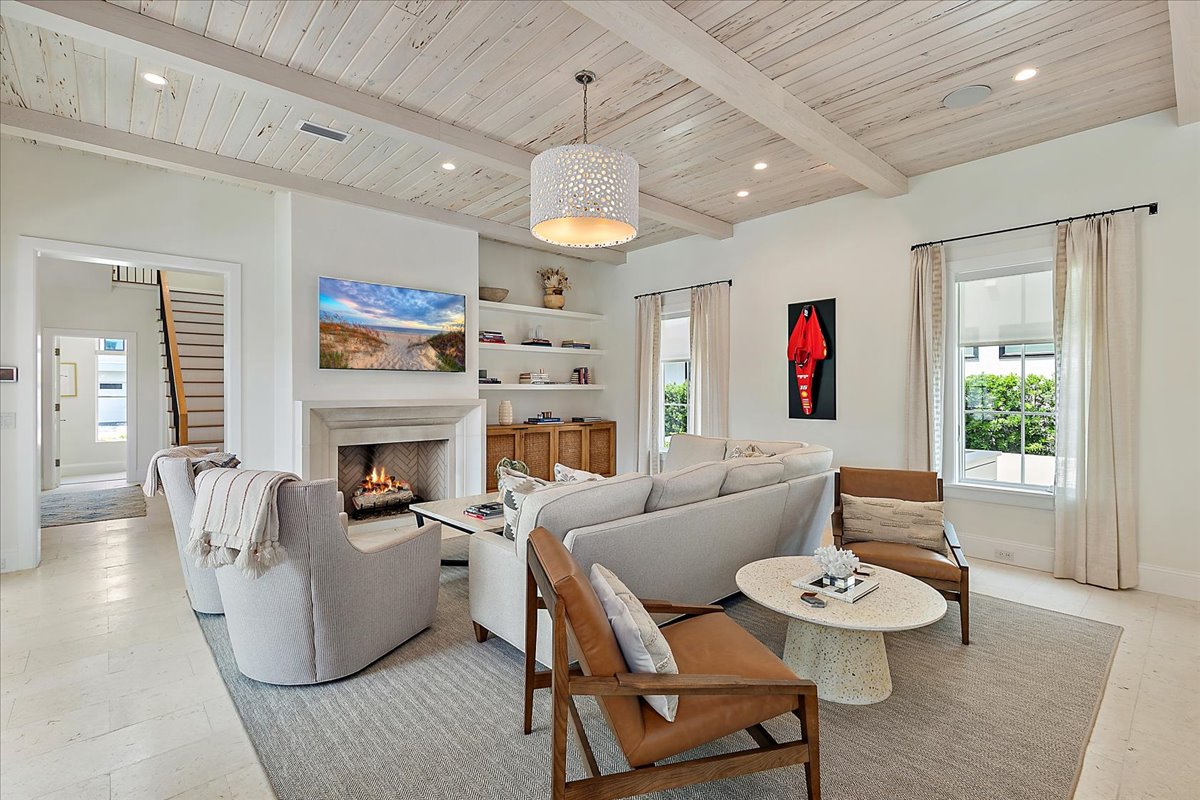 gallery images of property listing