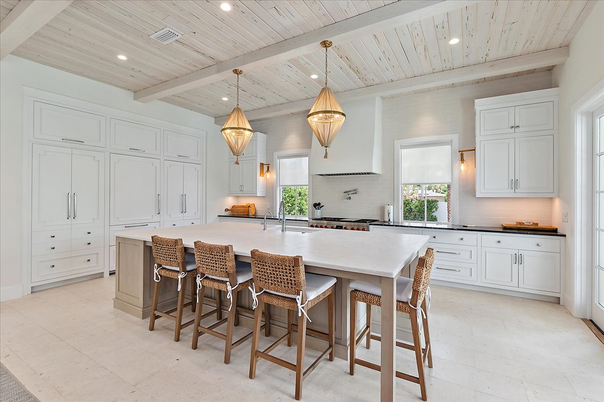 gallery images of property listing