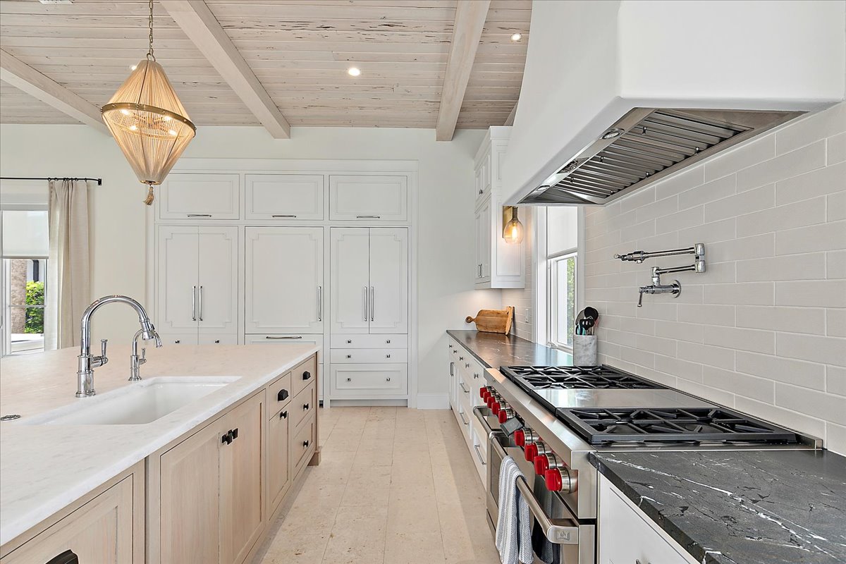 gallery images of property listing