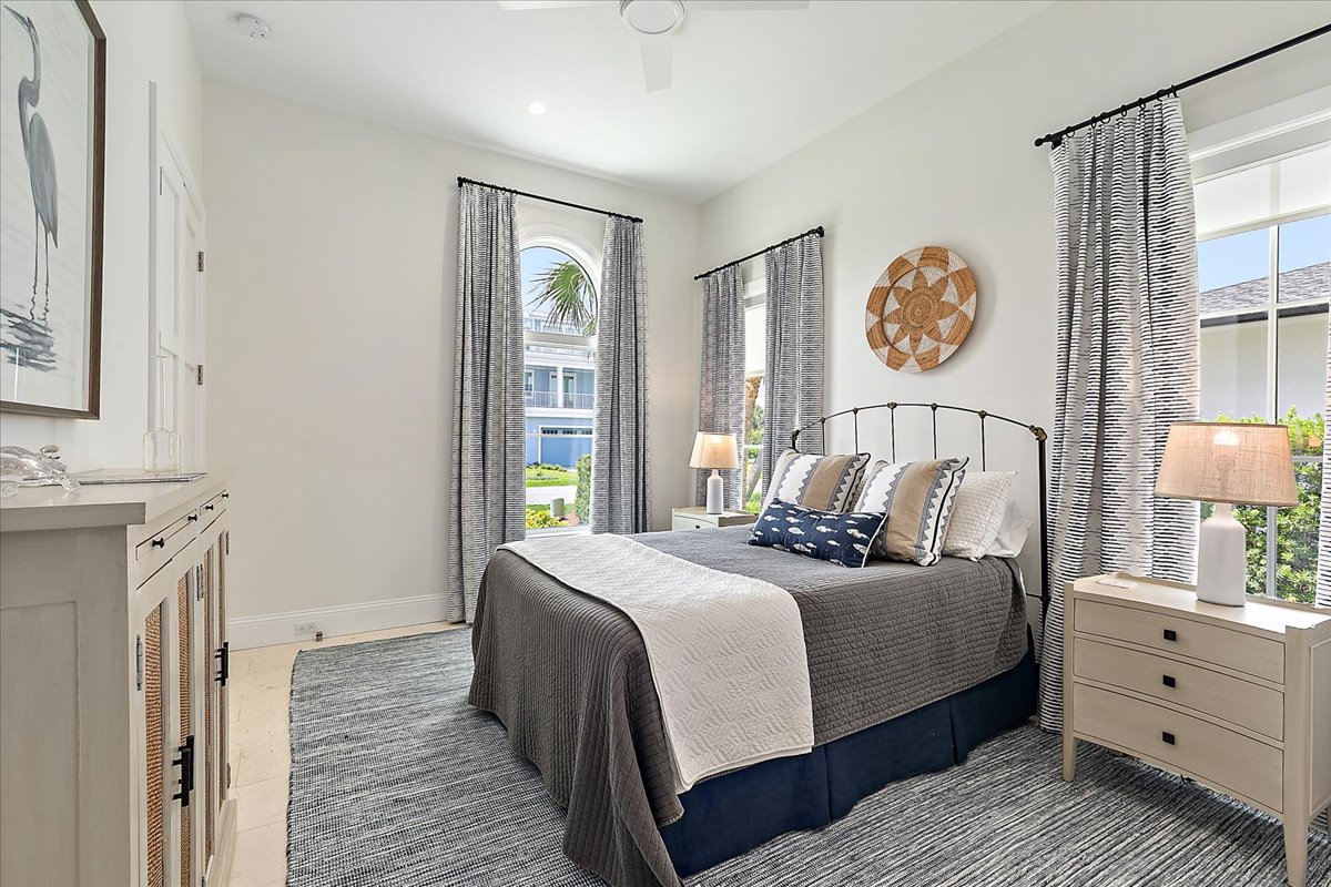 gallery images of property listing
