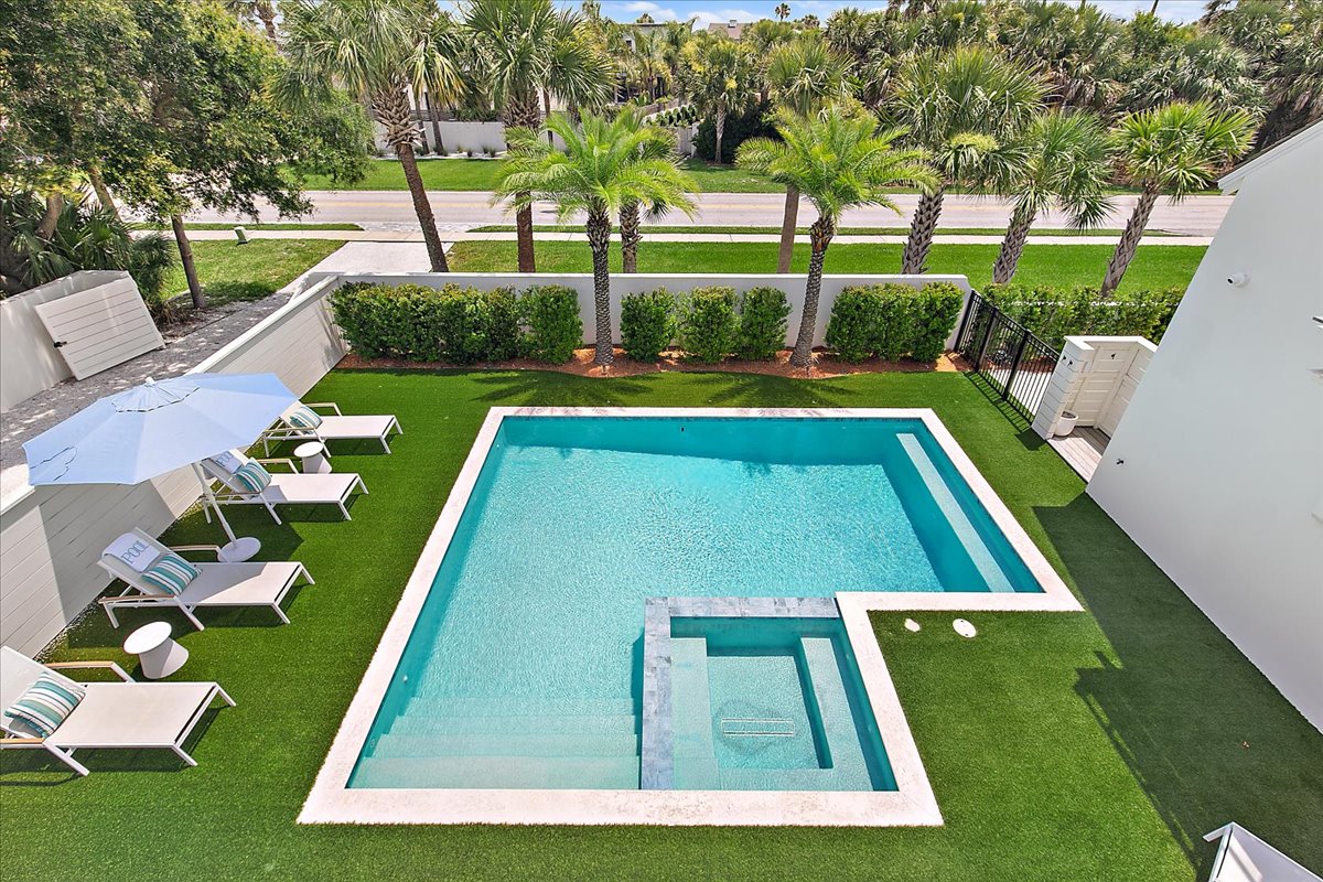 gallery images of property listing