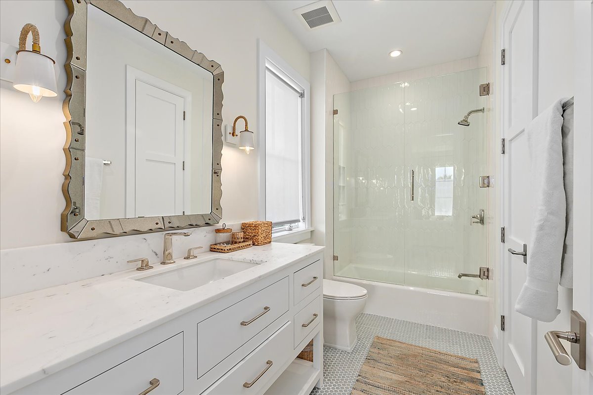 gallery images of property listing