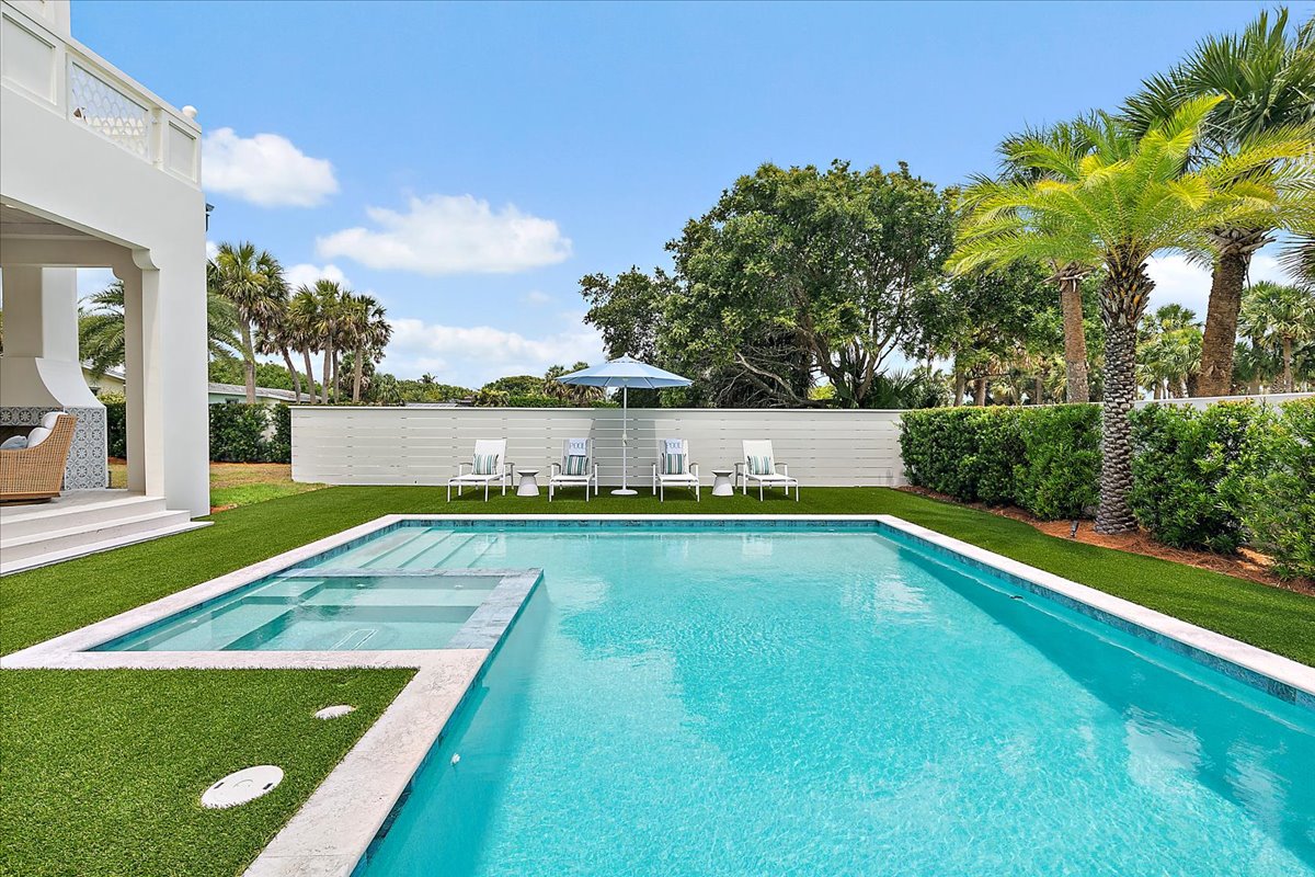 gallery images of property listing
