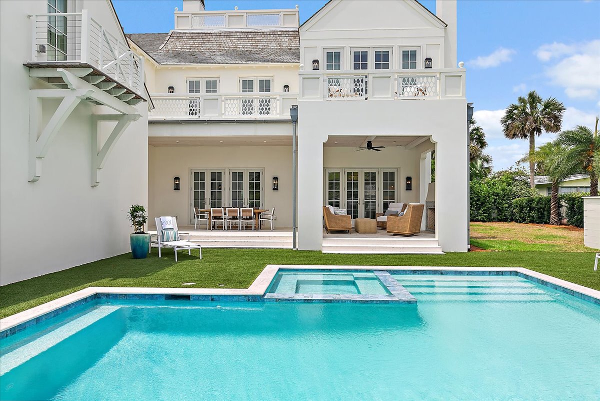 gallery images of property listing