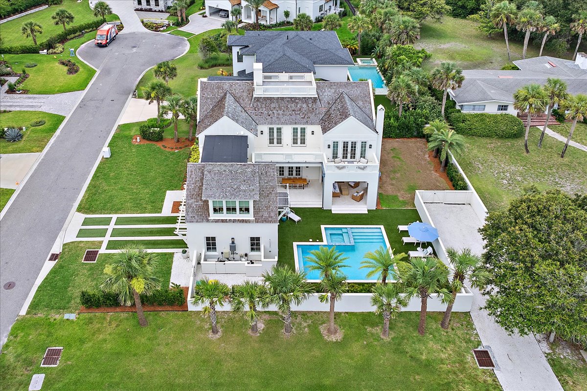 gallery images of property listing