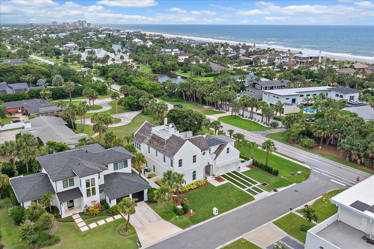 gallery images of property listing