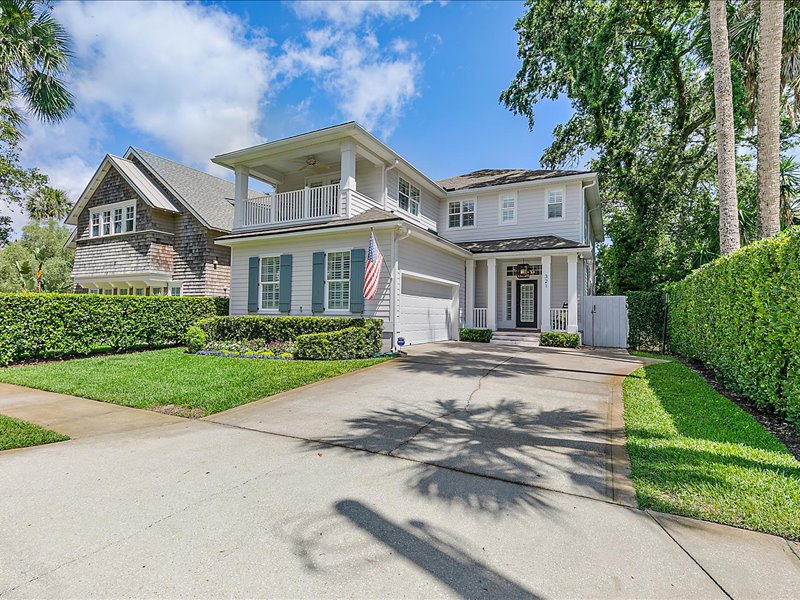 gallery images of property listing