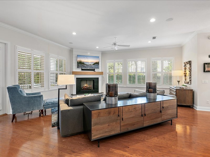 gallery images of property listing
