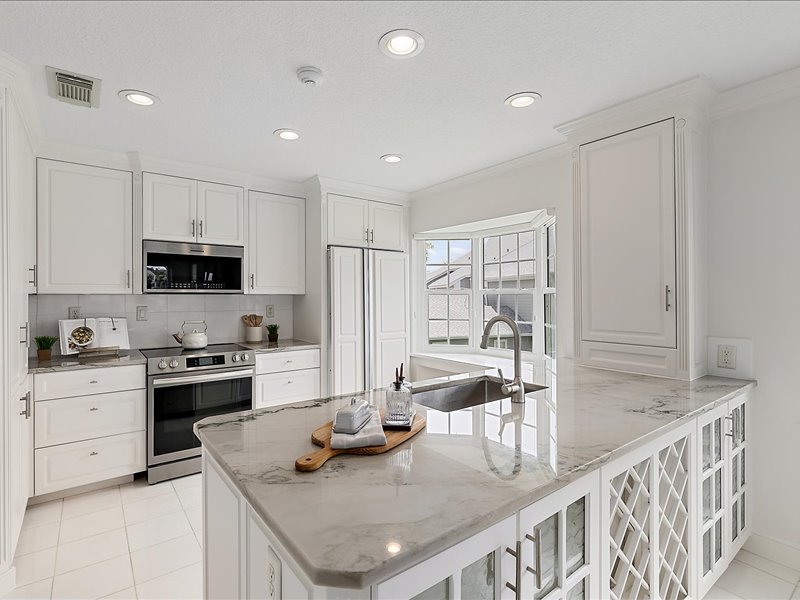 gallery images of property listing