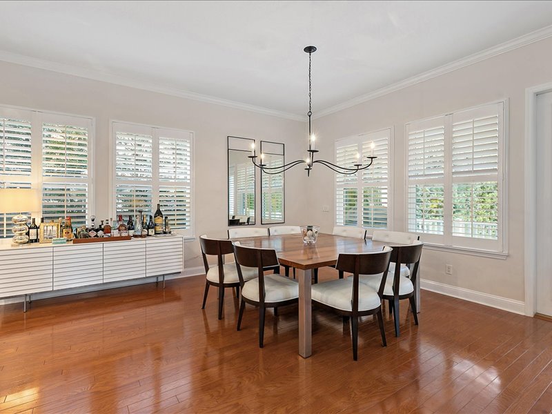 gallery images of property listing