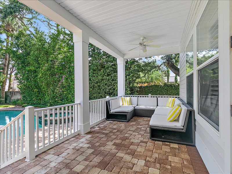 gallery images of property listing