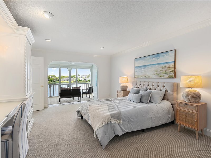 gallery images of property listing