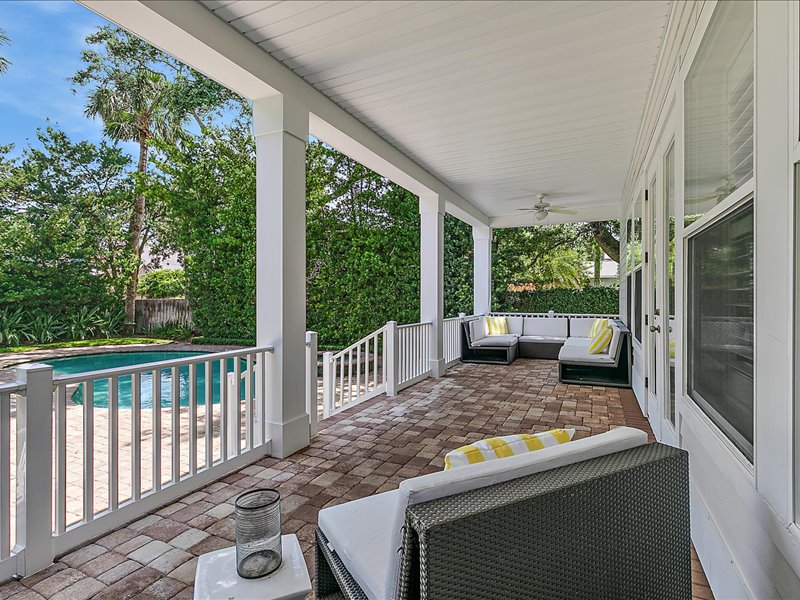 gallery images of property listing