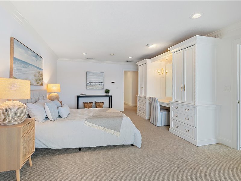 gallery images of property listing