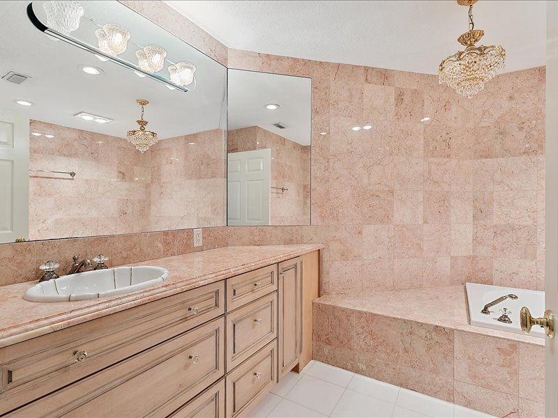 gallery images of property listing