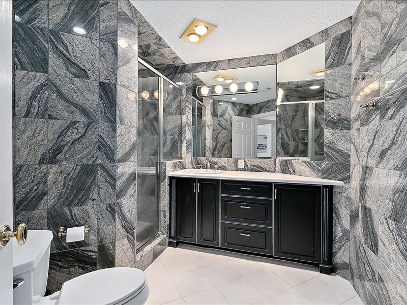 gallery images of property listing