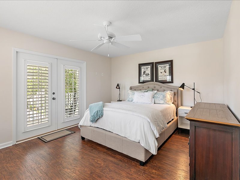 gallery images of property listing