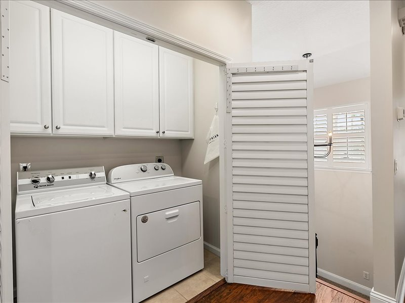 gallery images of property listing