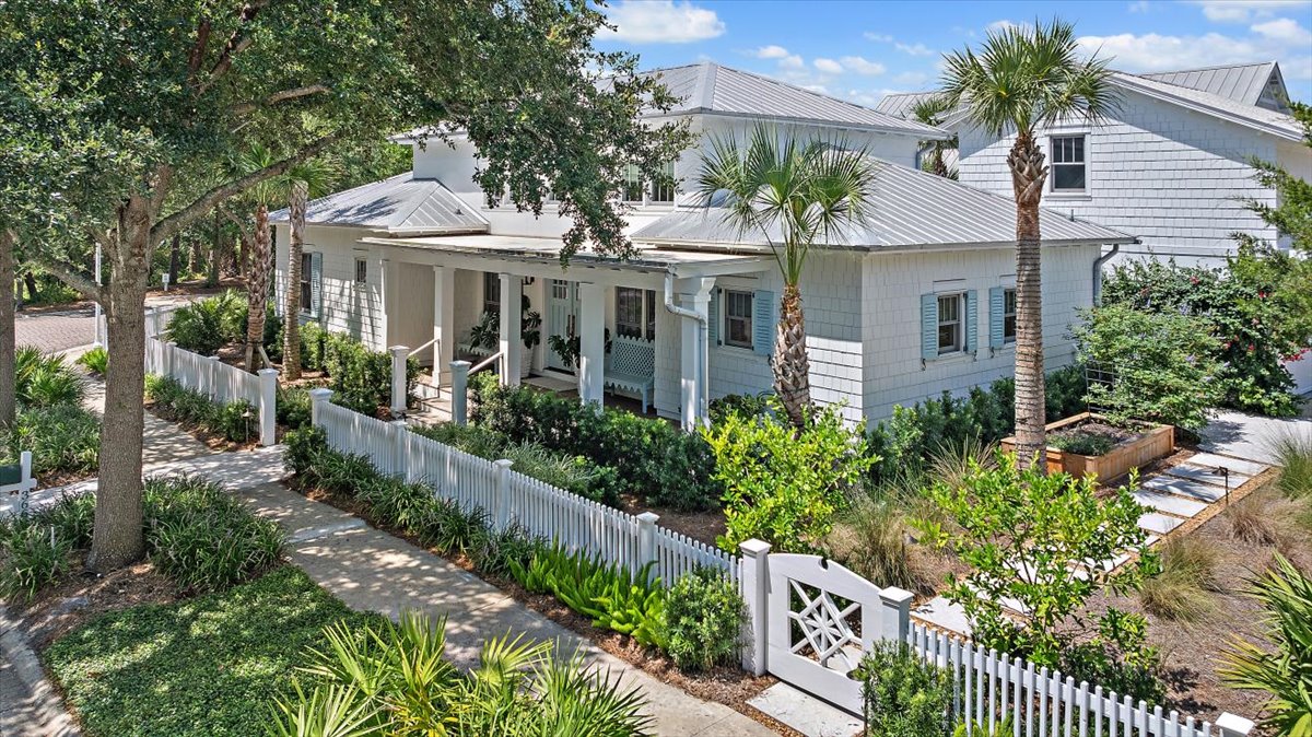 gallery images of property listing