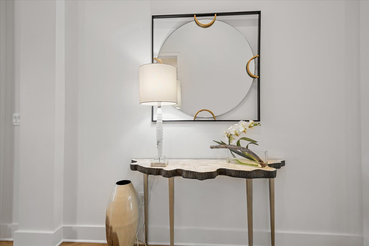 gallery images of property listing