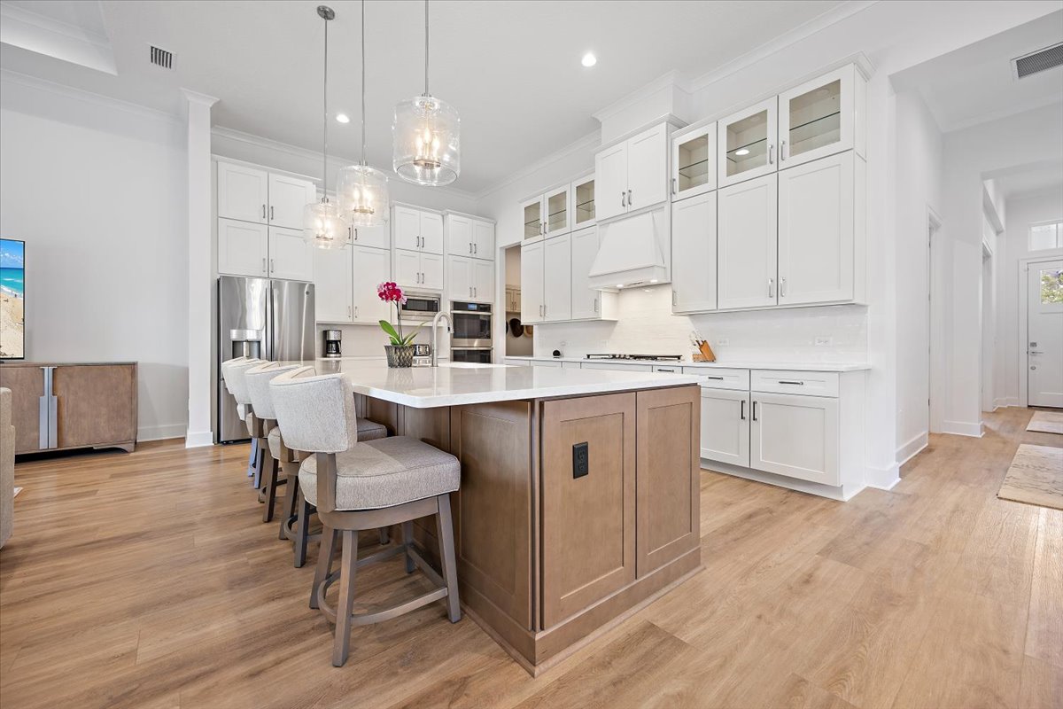 gallery images of property listing