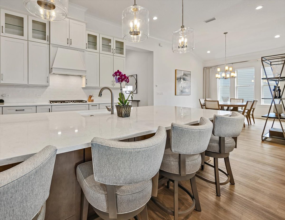 gallery images of property listing