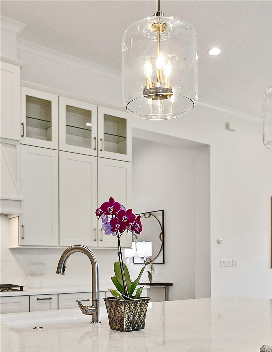 gallery images of property listing