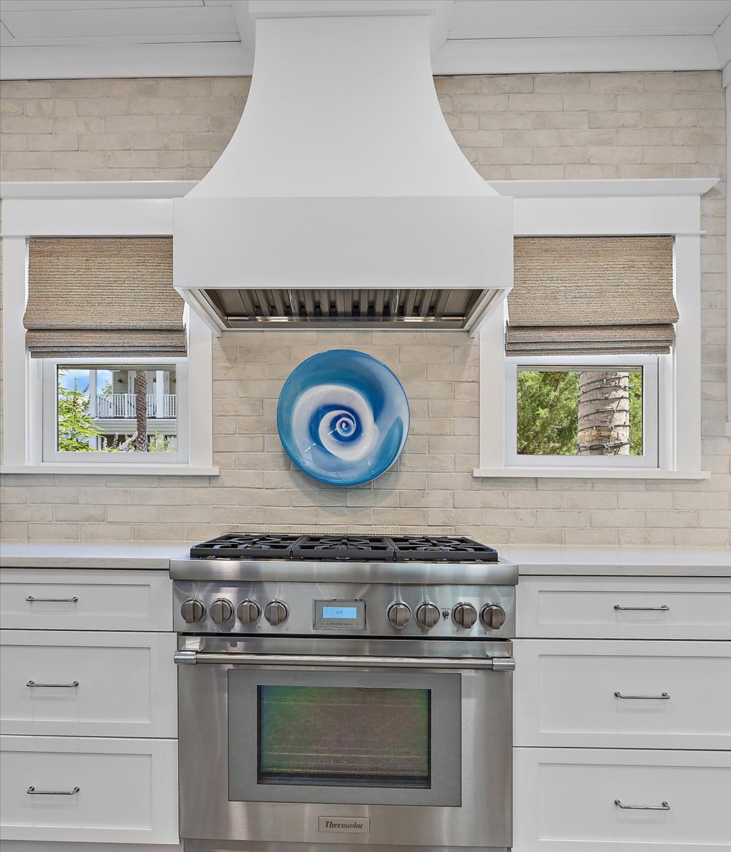 gallery images of property listing