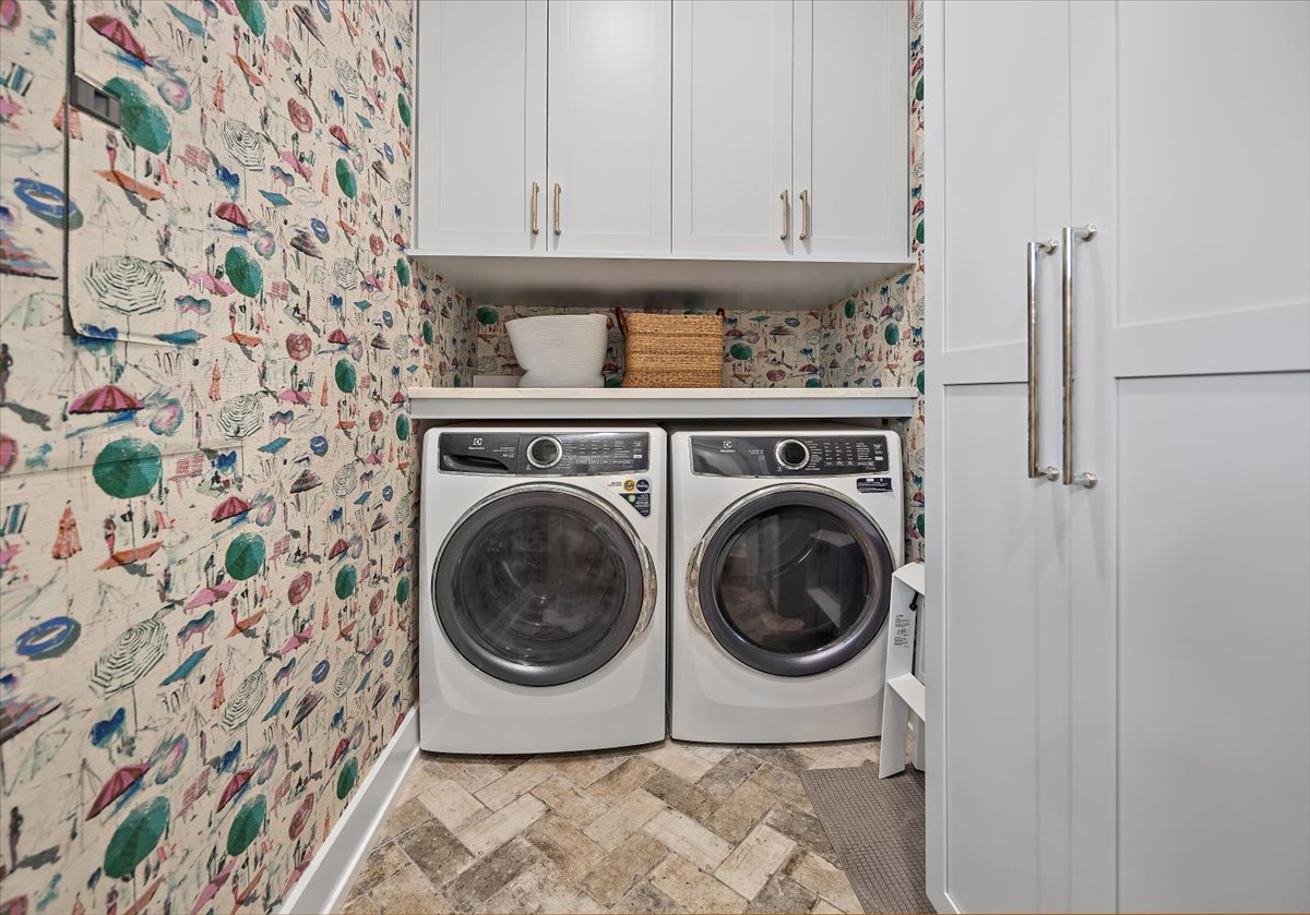 gallery images of property listing