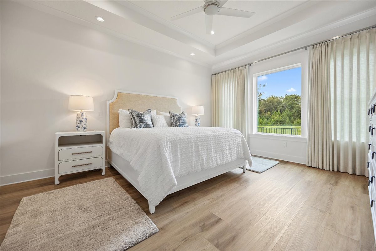 gallery images of property listing