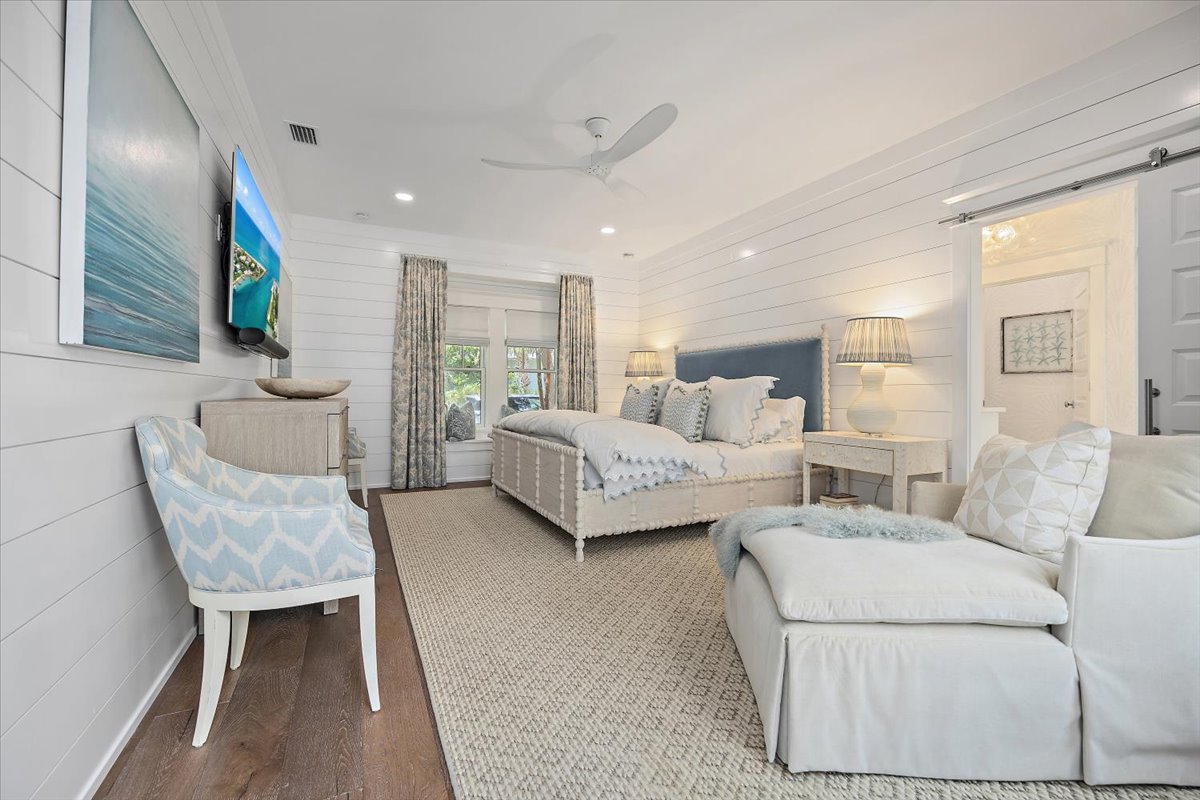 gallery images of property listing