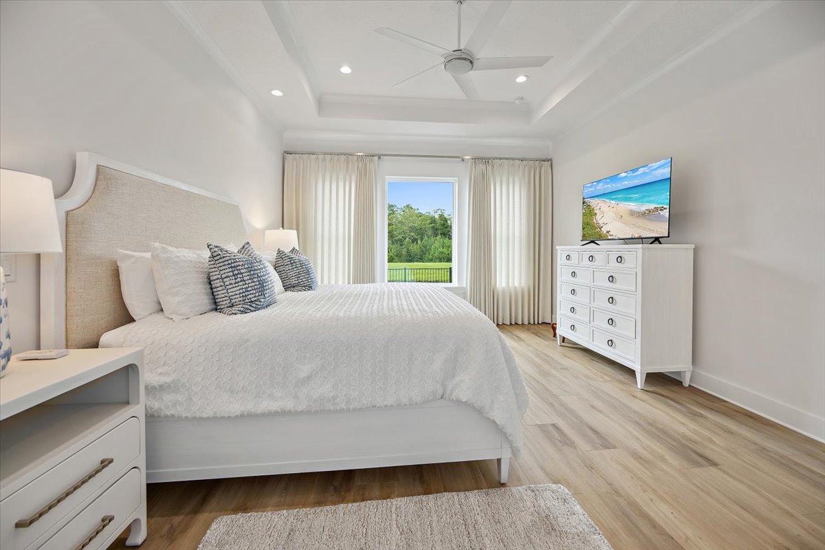 gallery images of property listing