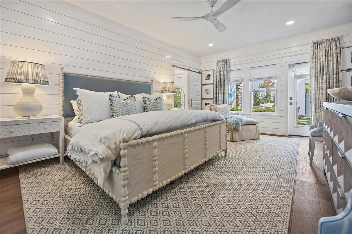 gallery images of property listing