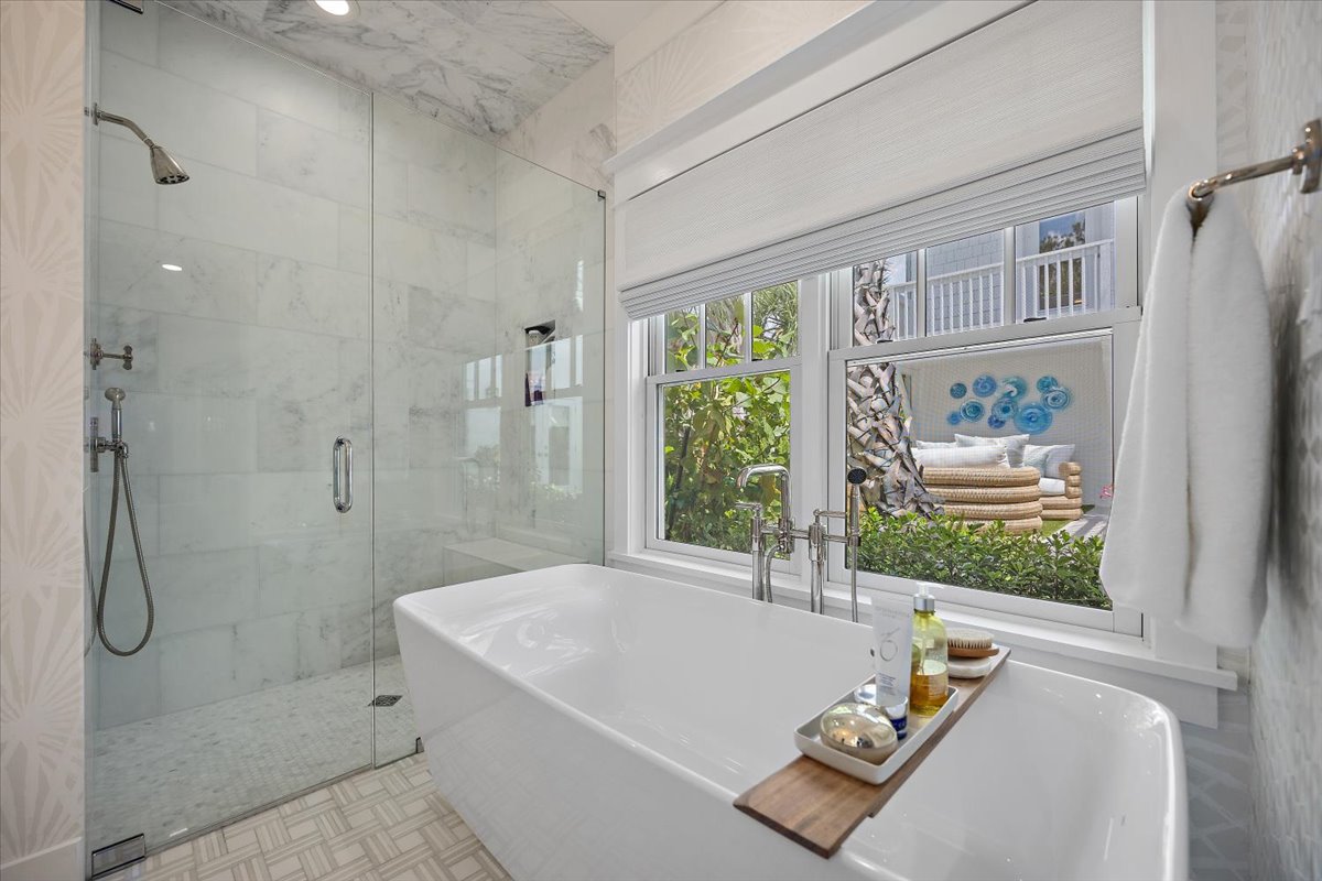 gallery images of property listing