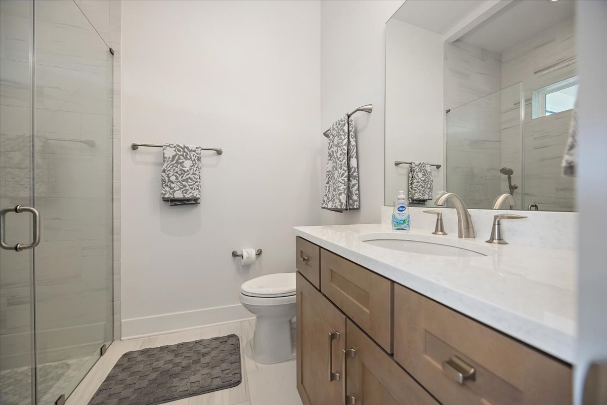 gallery images of property listing