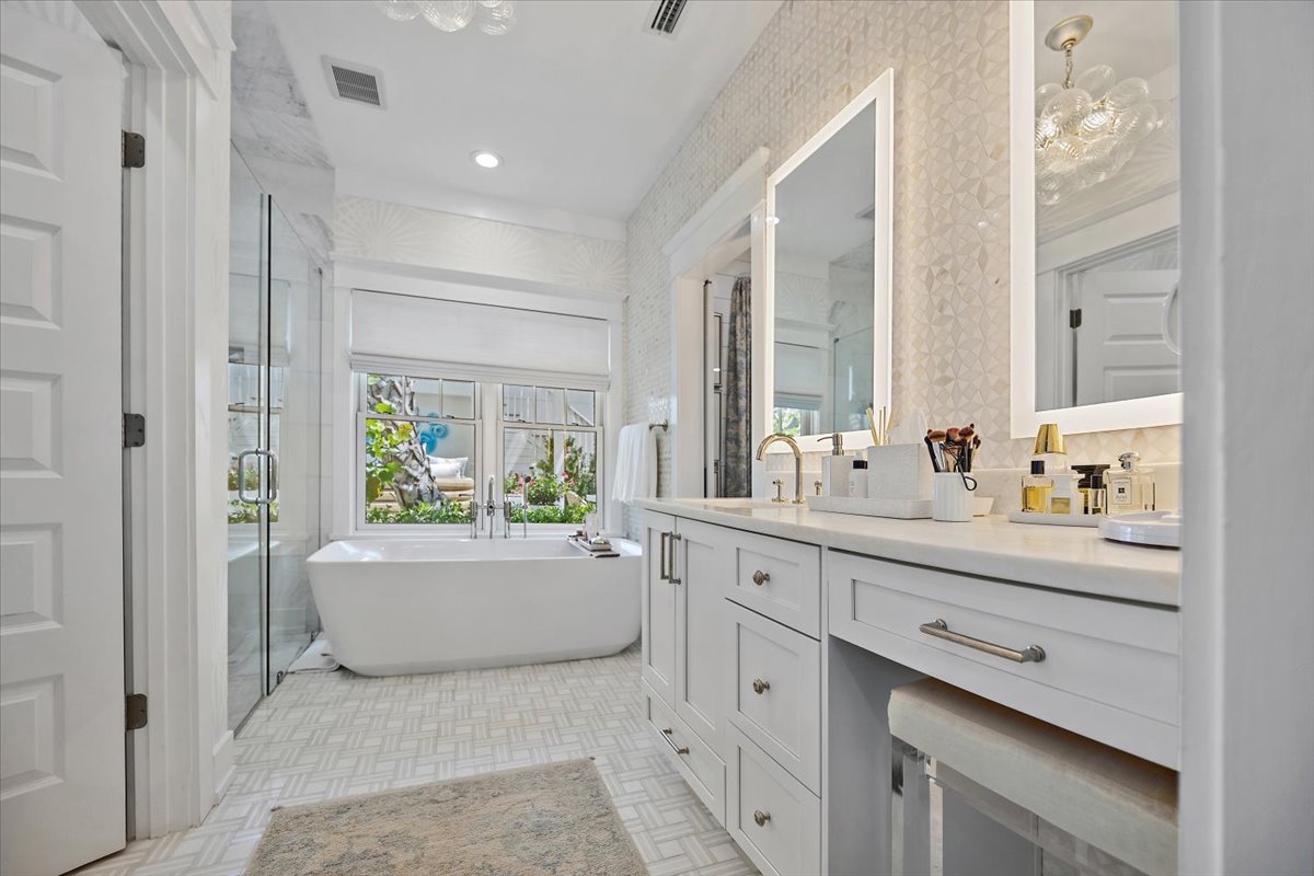 gallery images of property listing