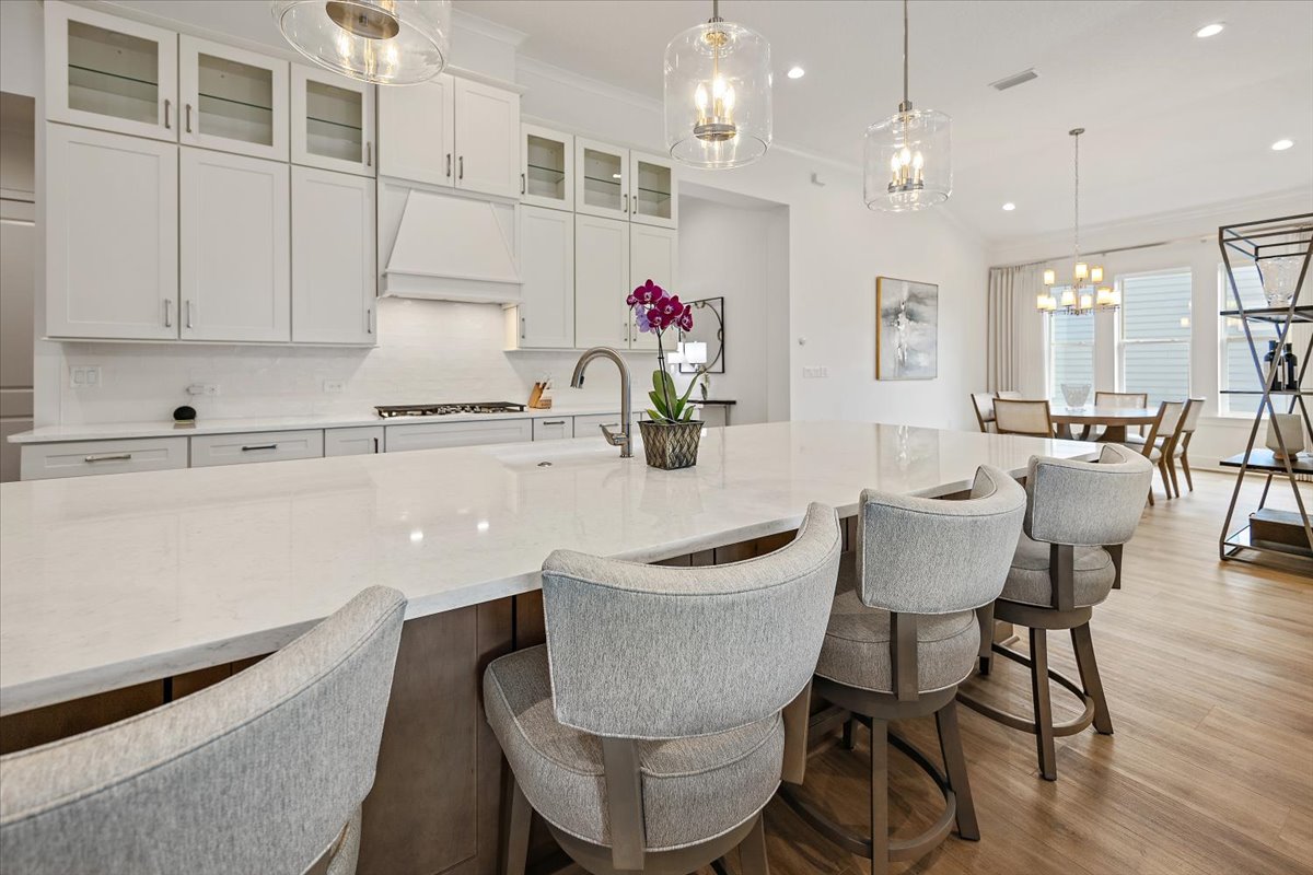 gallery images of property listing