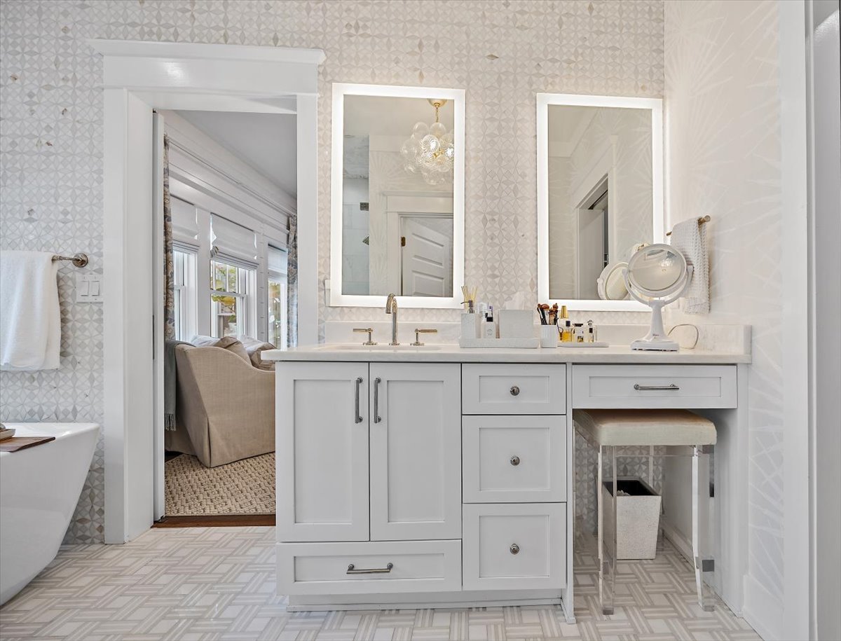 gallery images of property listing