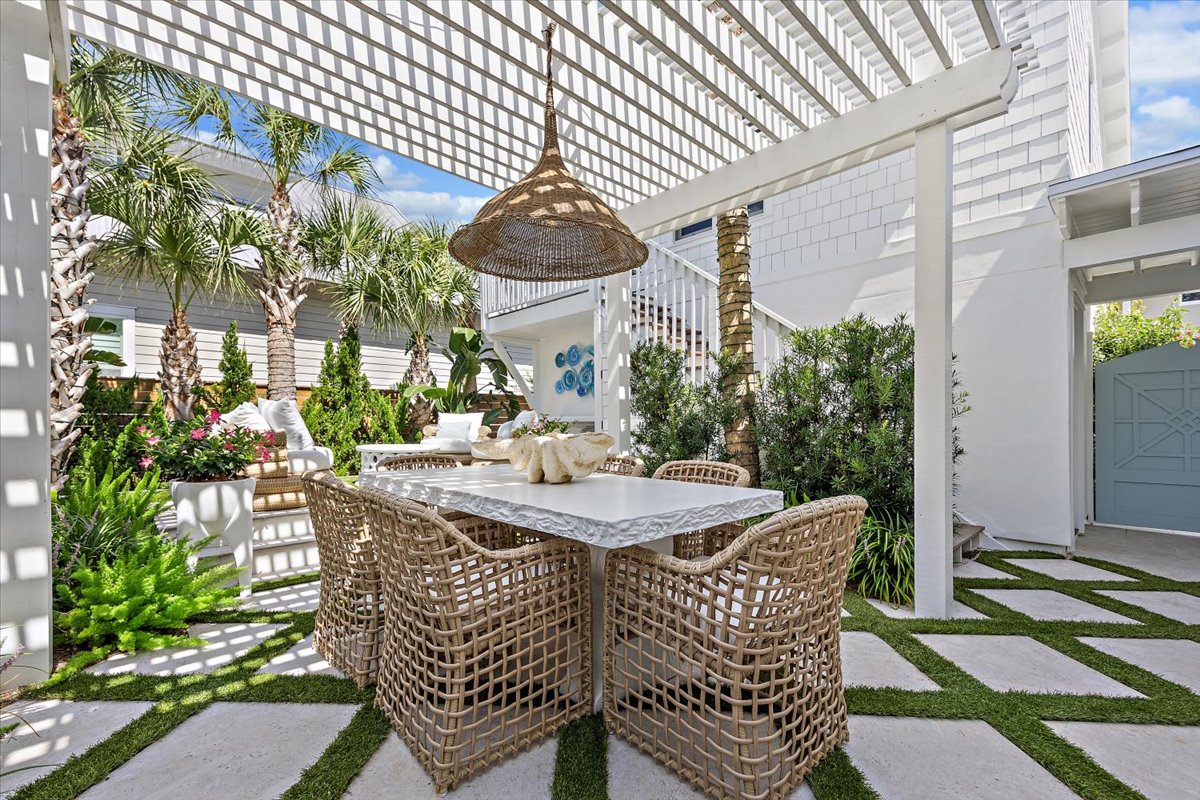 gallery images of property listing