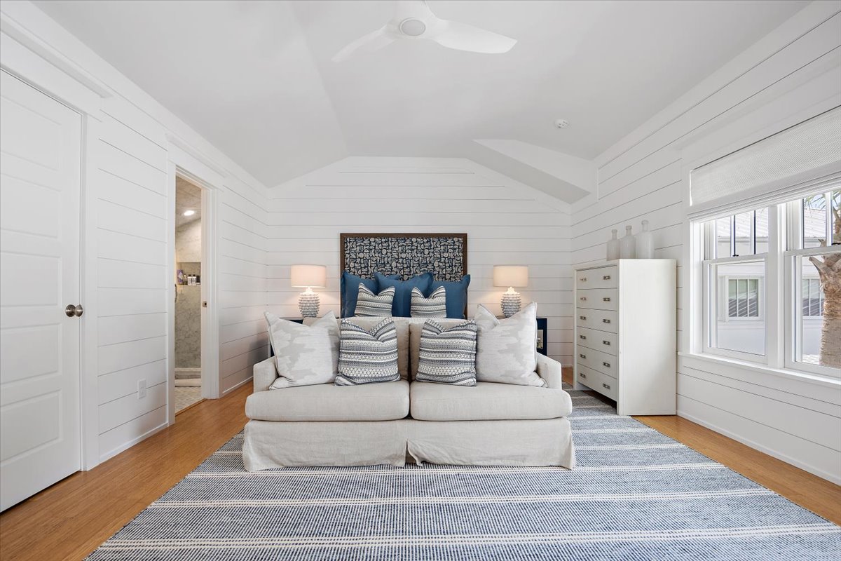 gallery images of property listing