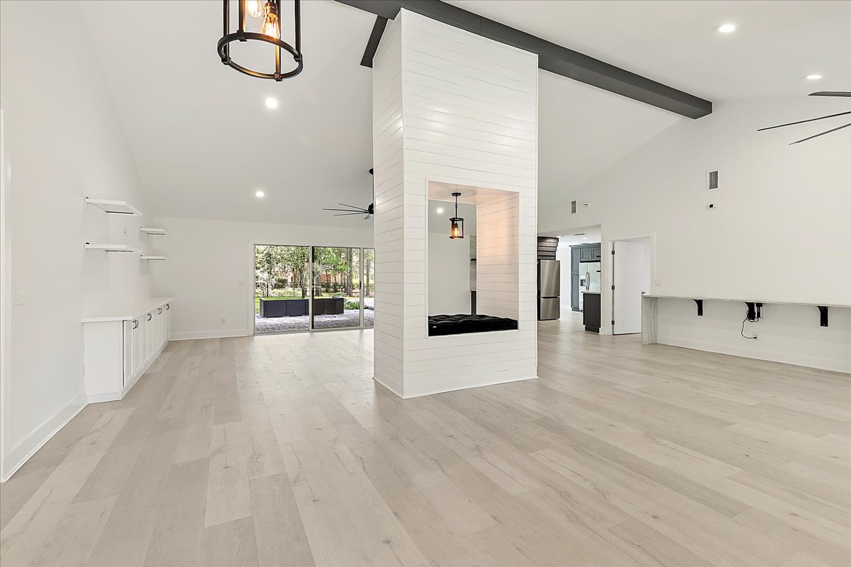 gallery images of property listing