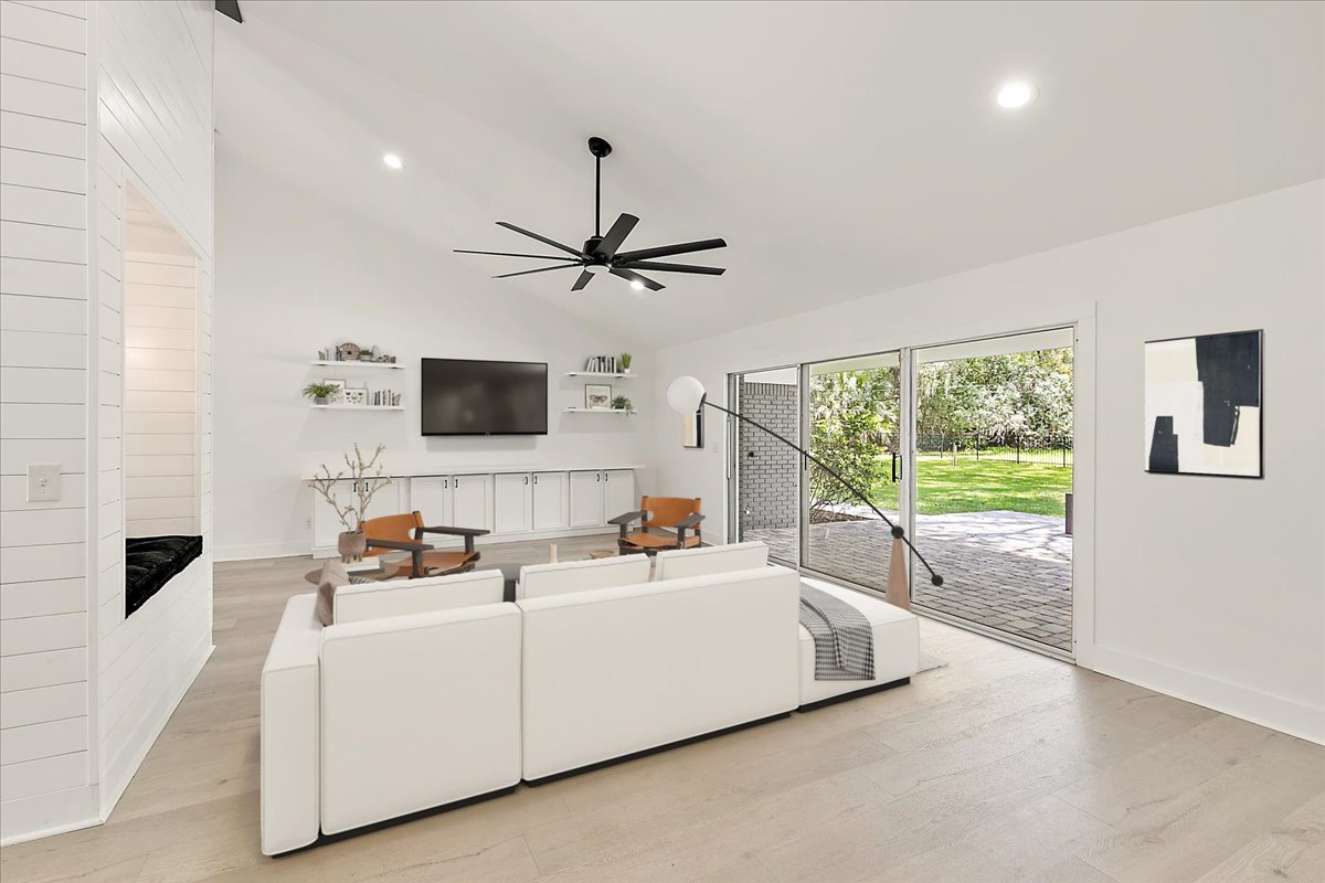 gallery images of property listing