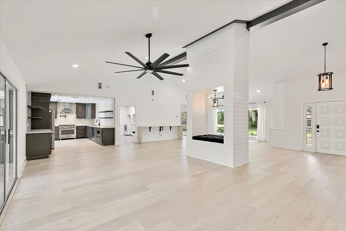 gallery images of property listing