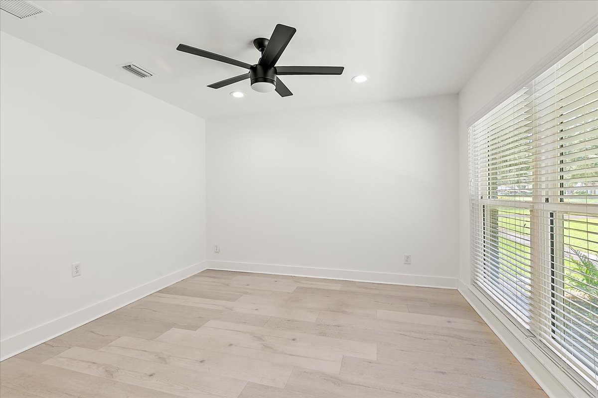 gallery images of property listing