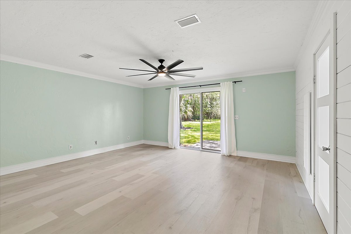 gallery images of property listing